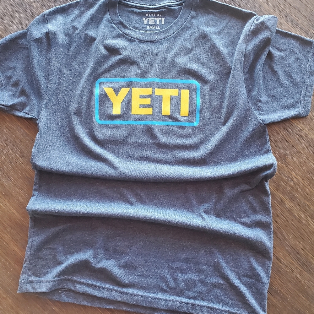 Yeti T Shirt Size Small